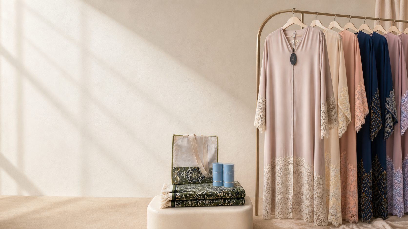 Koleksi abaya pilihan Rosana Collection, sajadah, tote, dan compact